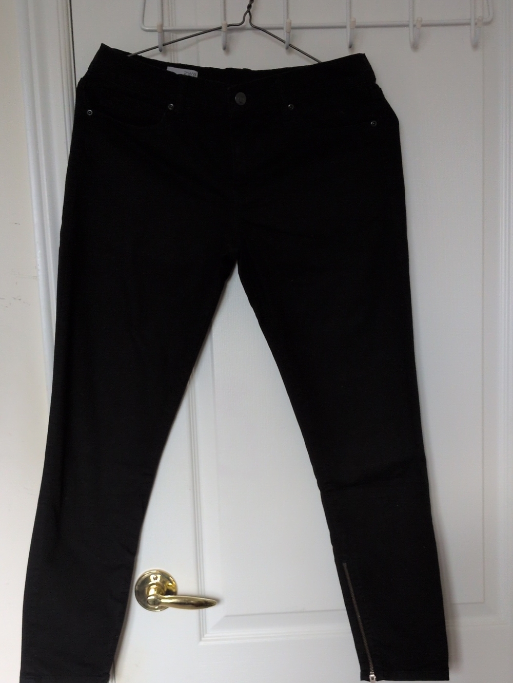 GAP Black Womenβs Jean Legging with Zip Hem